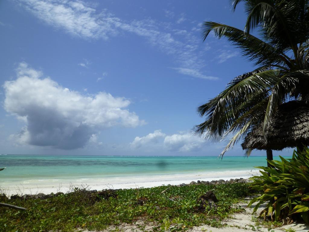 Paradise Beach Bungalows Paje Exterior photo