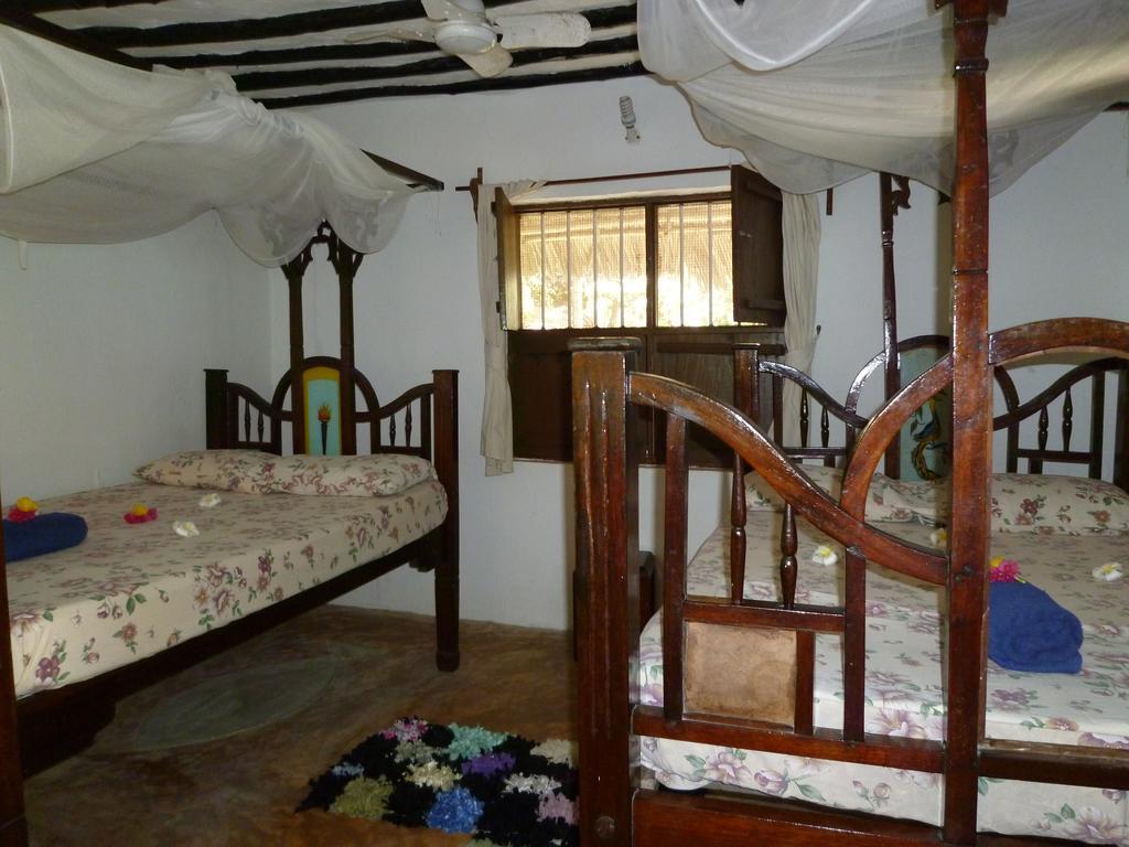 Paradise Beach Bungalows Paje Room photo